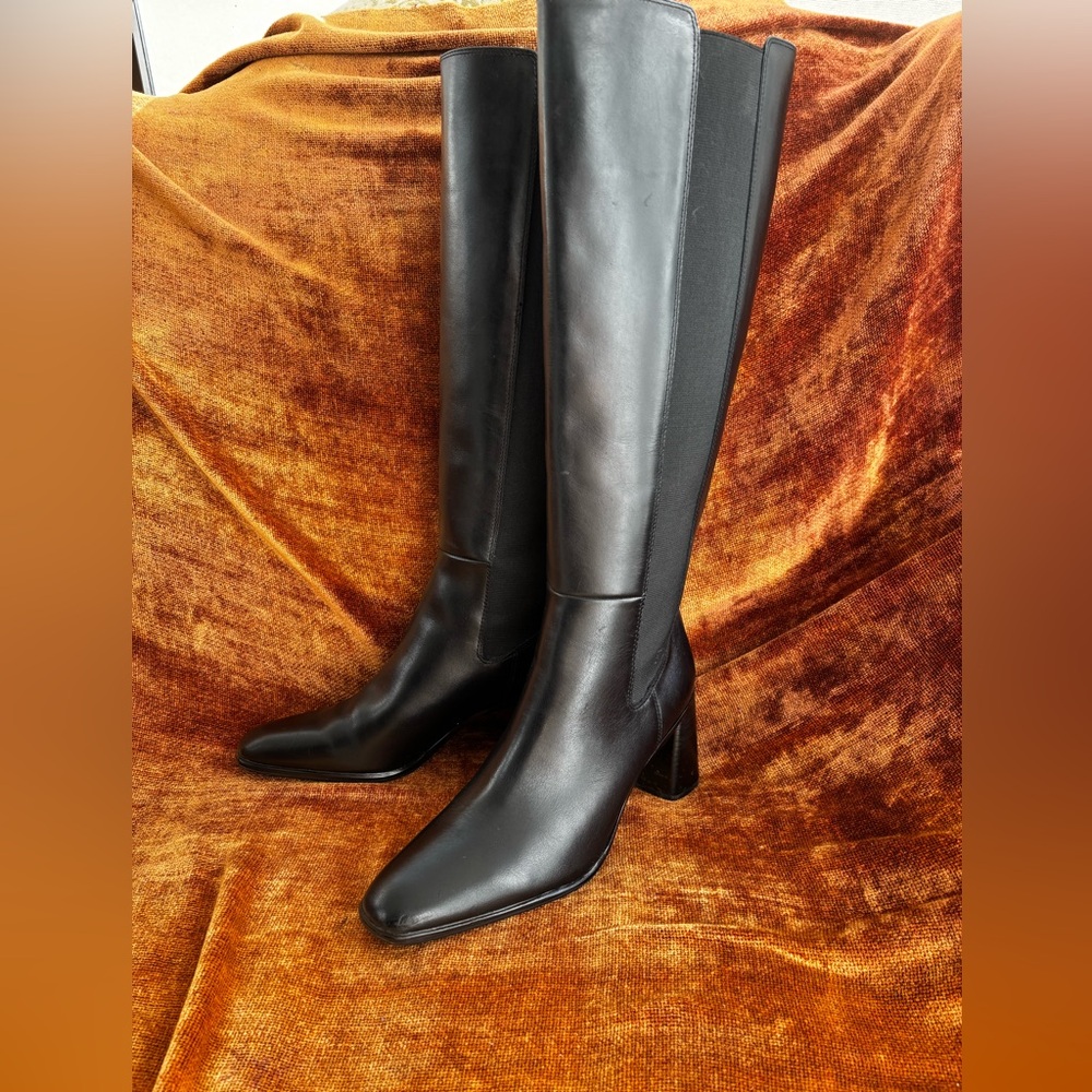 Women's Black Knee-High Leather Block Heel Boots
